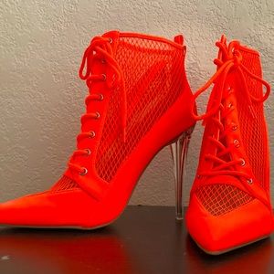 Stylish neon orange anckel boots with clear heel and laces size 7/5